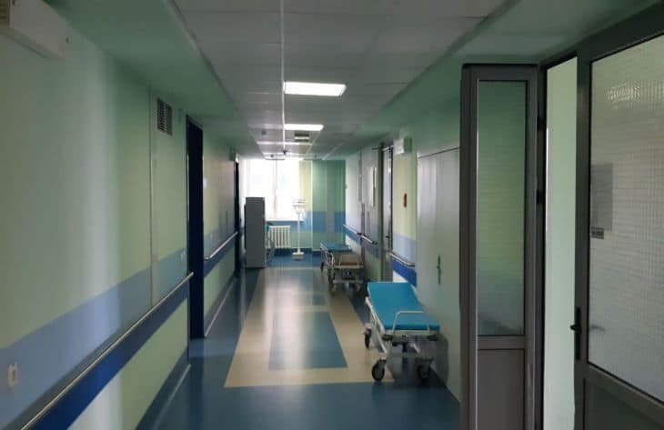 Коронавирус отступает: Китай закрывает временные больницы