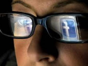 Экс-сотрудник Facebook: компания создавала зависимость от соцсети